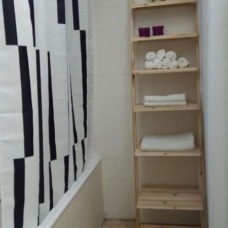 Room In Apartment Rishon Leziyyon Exterior foto